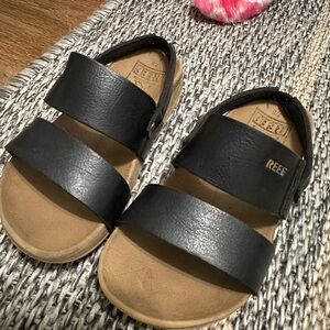Black toddler girls reef sandals 7/8